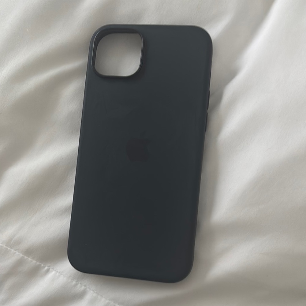 IPhone 15 Plus Apple case with MagSafe